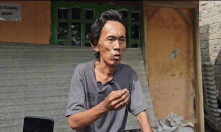 Perjuangan Pedagang Es Kue Jadul di Tengah Tekanan Aparat