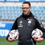 Liam Rosenior Resmi Menjadi Pelatih Kepala Chelsea hingga 2032