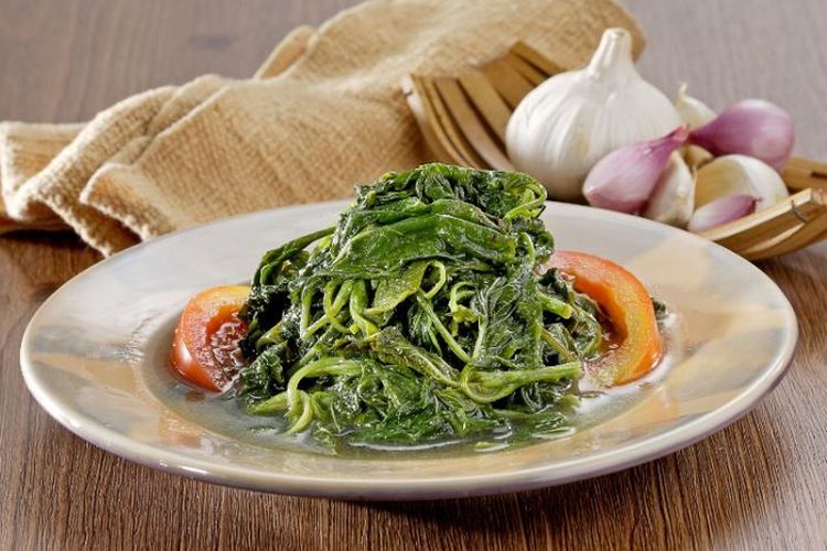 Cara Mengukus Bayam yang Benar agar Nutrisinya Tidak Hilang