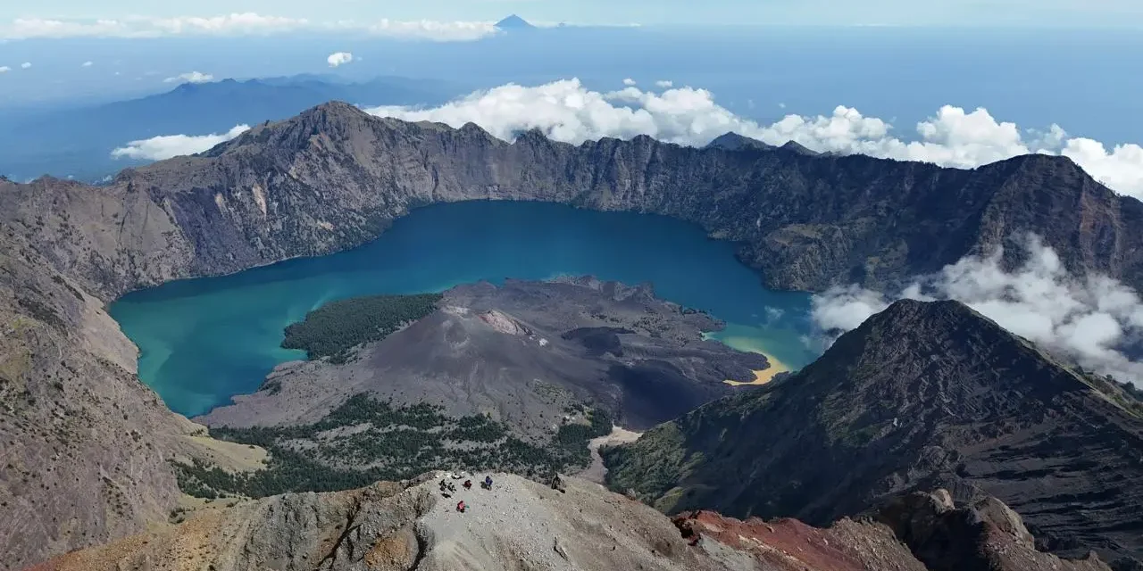 Perputaran Ekonomi Wisata Gunung Rinjani Capai Rp182 Miliar