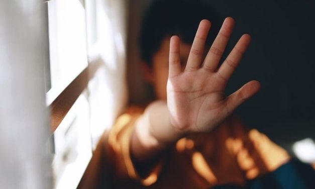 Kasus Guru SD di Jember Berujung Mutasi oleh Dinas Pendidikan