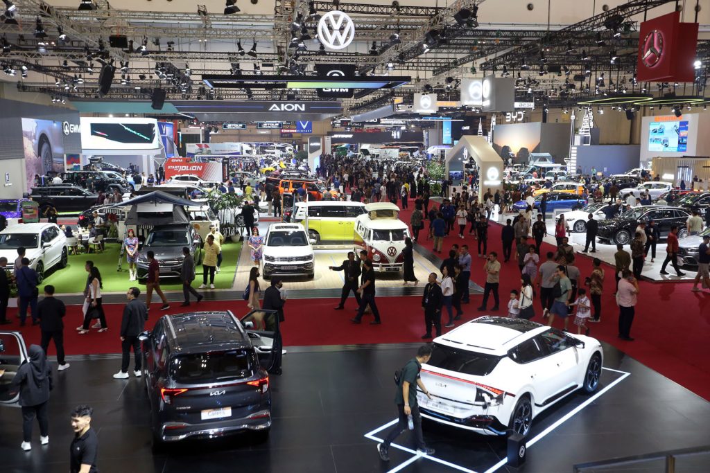 Perbandingan penjualan mobil nasional Januari 2026