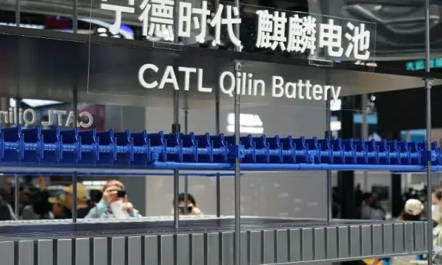 CATL Guncang Industri! Kuasai 50% Pasar Baterai EV China 2026
