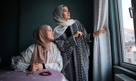 5 Tips Tampil Chic Saat Lebaran 2026 Tanpa Terlihat Berlebihan