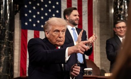 Trump Sebut Masa Depan NATO Terancam Jika Tak Bantu AS