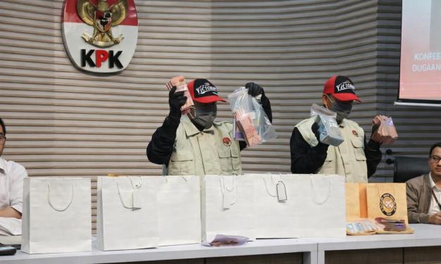 Rp515 Juta untuk THR Polisi-Jaksa, Bupati Cilacap Palak Bawahan