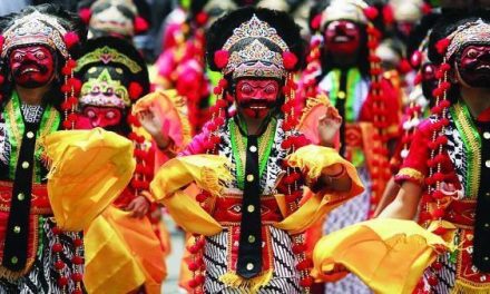 Topeng Cirebon Panji: Simbol Budaya dan Filosofi Kehidupan