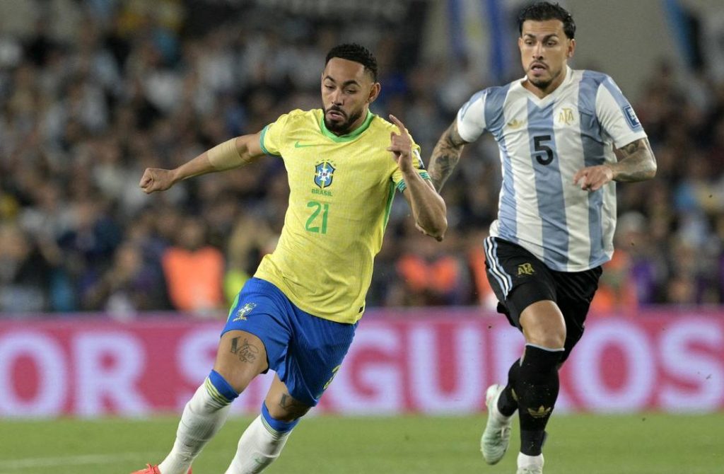 Leandro Paredes saat mengikuti latihan Timnas Argentina sebelum mengalami cedera hamstring menjelang Piala Dunia 2026.
