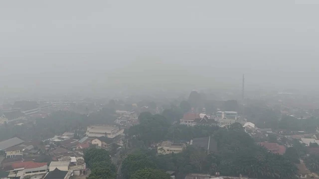 Kabut Asap Karhutla Ganggu Penerbangan di Jambi, Dua Pesawat Gagal Mendarat