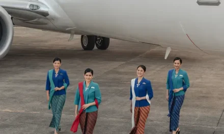 Garuda Indonesia Perkenalkan Seragam Tematik Baru Bernuansa Budaya Nusantara