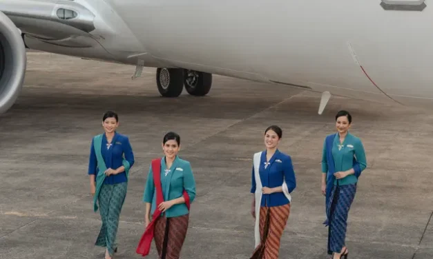 Garuda Indonesia Perkenalkan Seragam Tematik Baru Bernuansa Budaya Nusantara