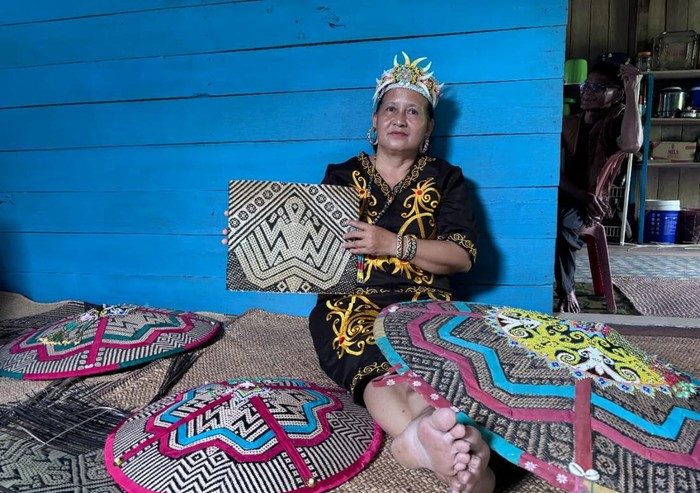 Motif Saung Seling Dayak Kenyah Simpan Kisah Sakral Hantu Petir
