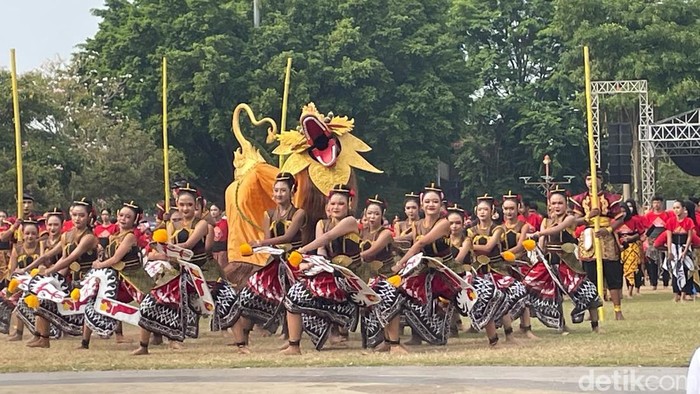 Seribu Pelajar Tampilkan Tari Kolosal di Pati untuk Lestarikan Budaya