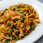Resep Teri Lado Mudo Khas Riau, Pedas Gurih dengan Cabai Hijau dan Petai