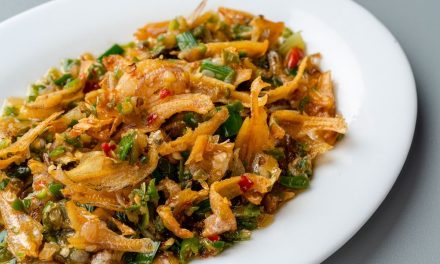 Resep Teri Lado Mudo Khas Riau, Pedas Gurih dengan Cabai Hijau dan Petai