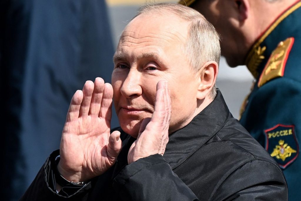 Vladimir Putin memberikan peringatan kepada Barat terkait perang Rusia-Ukraina.