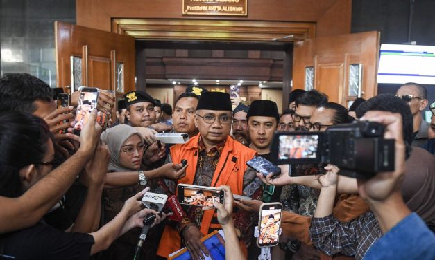 Kesaksian Gus Alex soal Uang ke 24 Anggota Panja, Dugaan Aliran Dana Kuota Haji Disorot